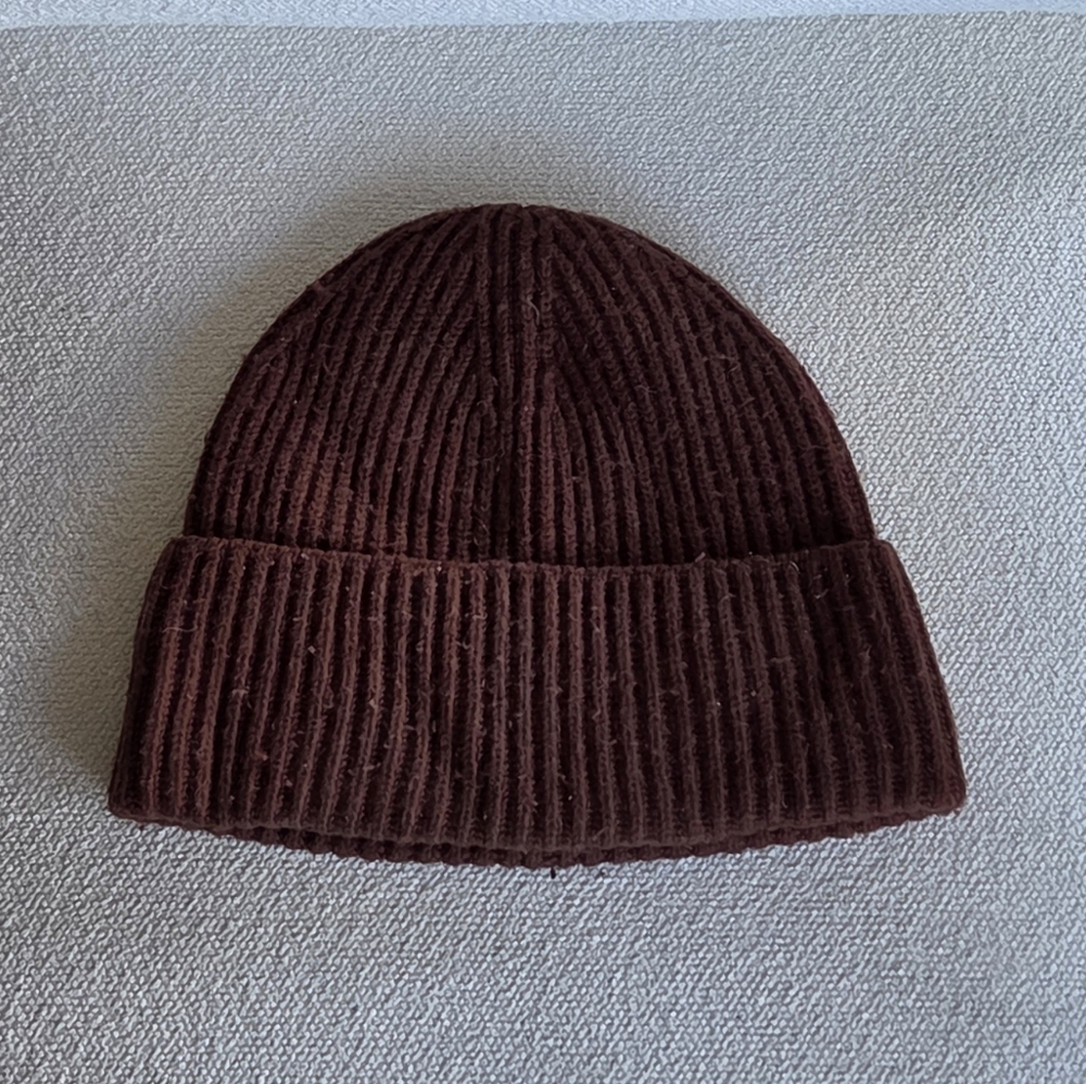H&M Ribbed Knit Beanie – Reddish Brown Maroon OS Unisex Hat